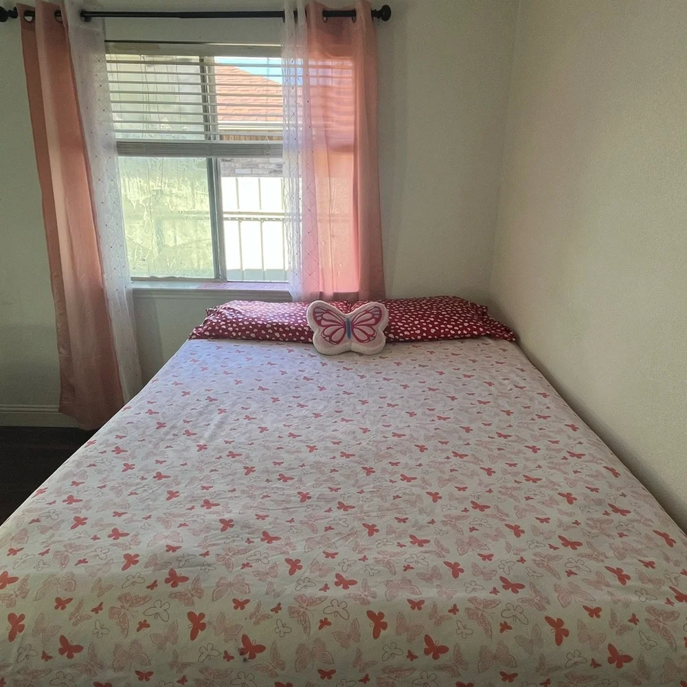 Queen Sized Bed For Sale!